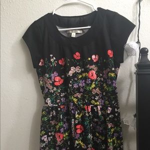 A short sleeve floral dress